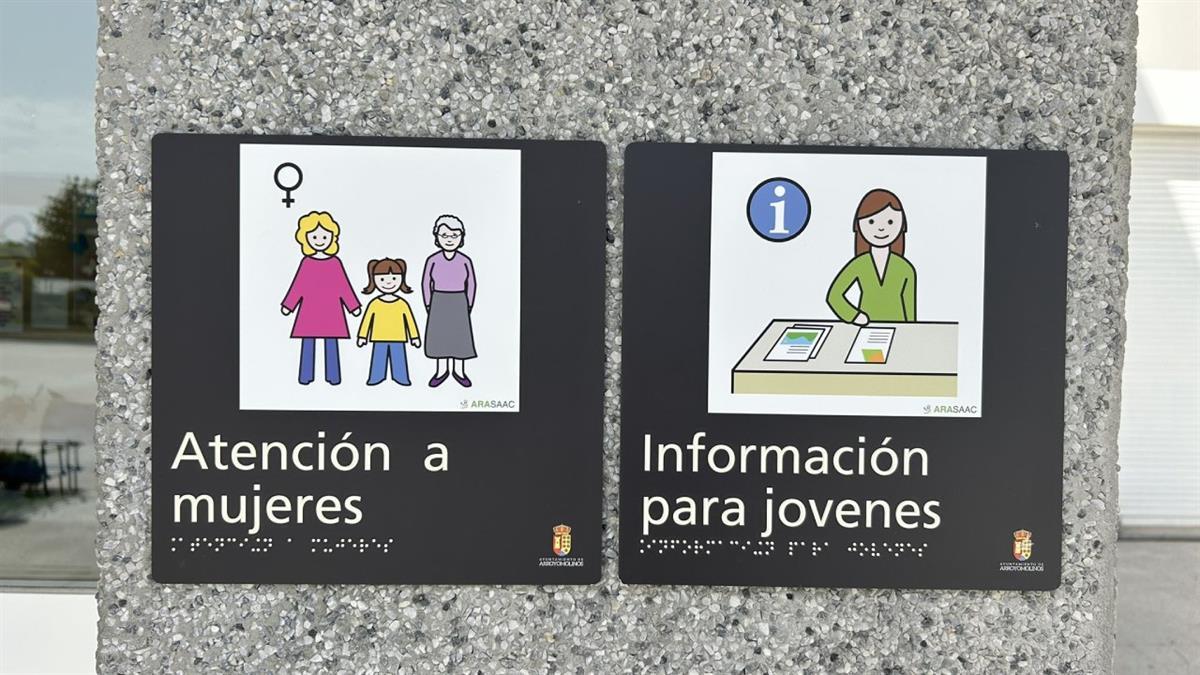 Se exhibirán a la entrada de los negocios, facilitando su identificación