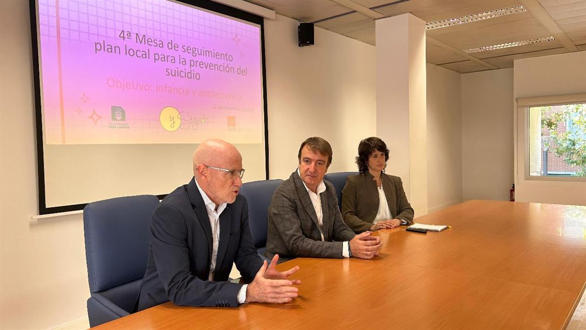 En el último año se ha continuado con la formación para trabajadores municipales, Técnicos de Emergencias y Educadores Sociales, para la detección y prevención del suicidio