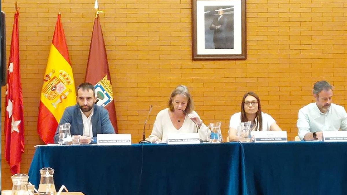 La concejala del distrito, Cayetana Hernández de la Riva, ha destacado la preocupación de los jóvenes por “mejorar la calidad de vida de los vecinos”
