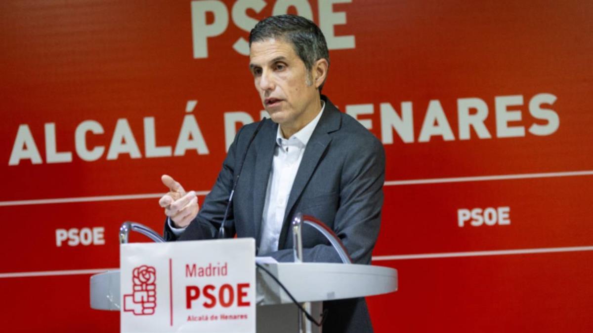 Sobre varios contratos y decisiones de personal en la Ciudad Deportiva cuando era presidente el ex alcalde Javier Rodríguez Palacios