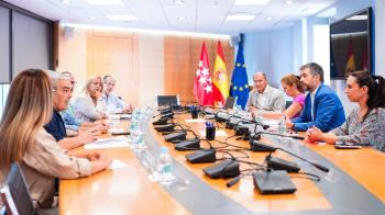 Representantes del Gobierno regional abordan la situación del país con plataformas ciudadanas