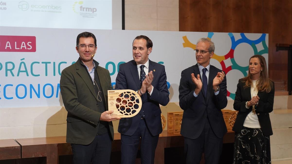 El municipio ha sido premiado por su proyecto sobre sensores IoT para gestión del riego 