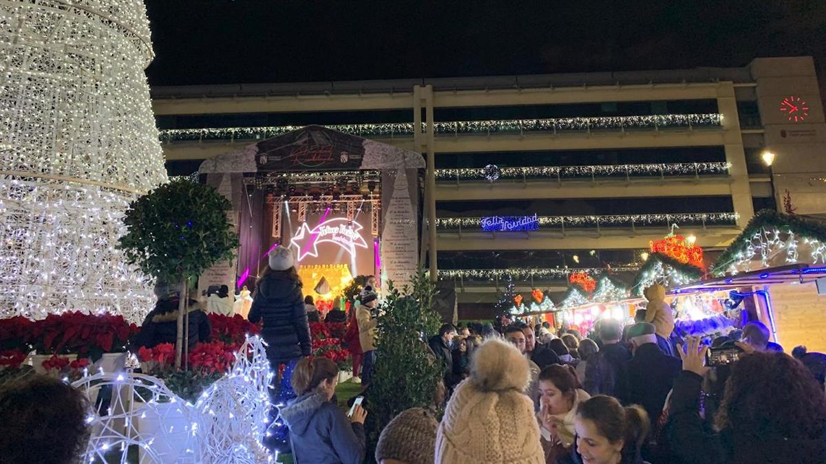 La mayoría son gratuitas y destacan el mercadillo navideño, la pista de hielo, circo, teatro o conciertos como el de OBK