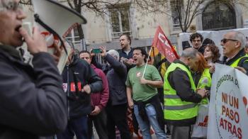 Los cerca de 200 trabajadores de la planta de Griñón, que cerrará sus puertas el próximo años, piden la mediación y ayuda de las administraciones 