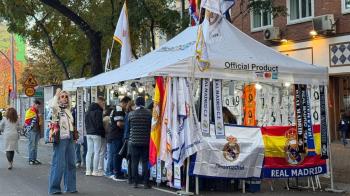 Los trabajadores han manifestado su preocupación tras haber sido desplazados lejos de los aledaños del Santiago Bernabéu 