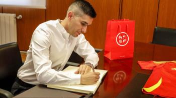 El alcalde recibe al preparador físico de la Selección Española de Fútbol