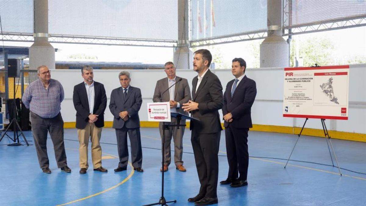 La reforma afecta a 24 edificios municipales y 10 áreas deportivas 