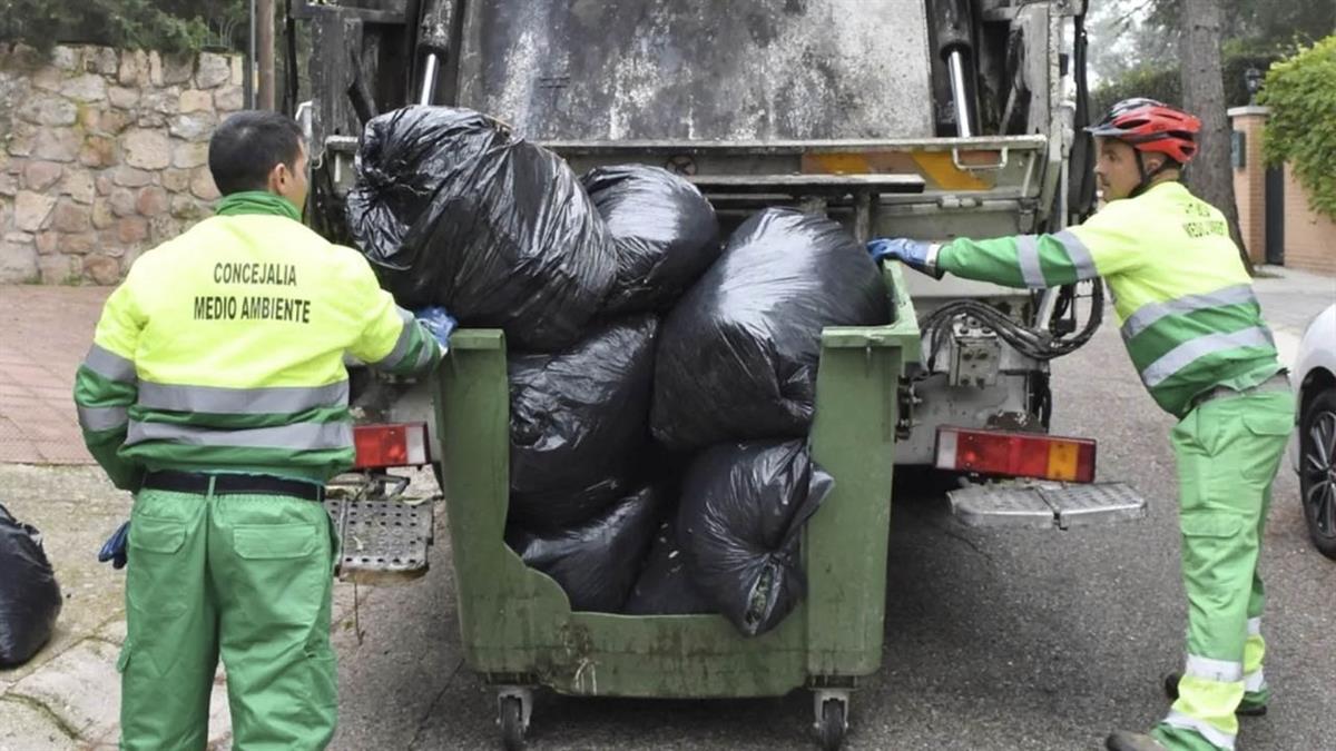 La empresa concesionaria ha incorporado cuatro camiones al servicio