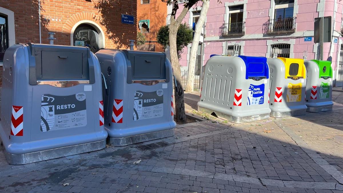 Con este cambio se busca propiciar mayor efectividad en el servicio de recogida y una imagen homogénea de las islas ecológicas