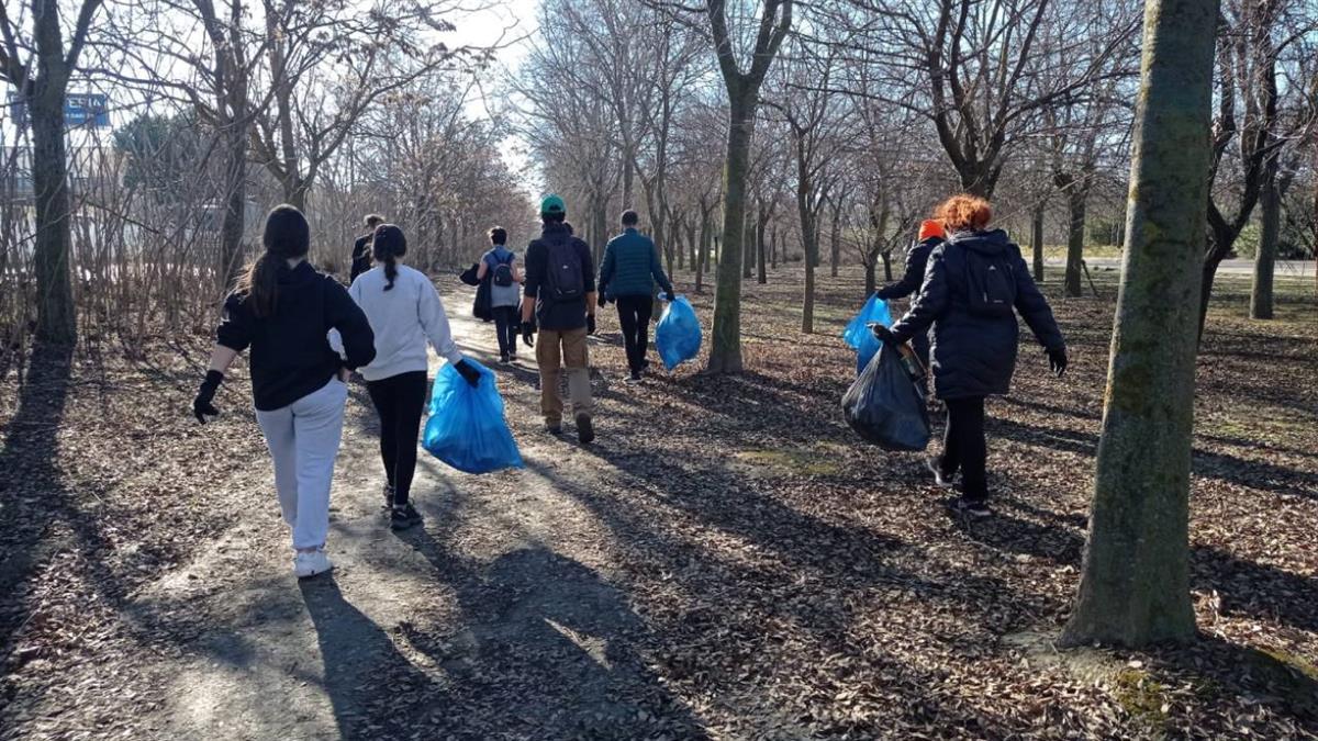 El ayuntamiento ha promovido una jornada familiar enmarcada bajo el proyecto 'Pinto en Verde'