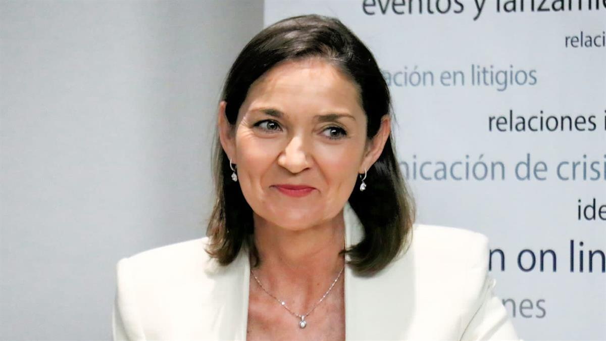 La candidata socialista apuesta por "una administración más eficaz", con un comercio más moderno