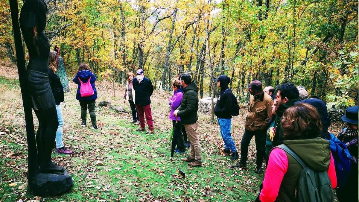 "Mucho + que rutas" tiene como objetivo dar a conocer la historia, costumbres y el entorno natural de la zona