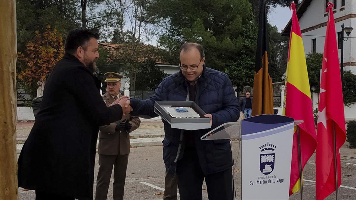 El espacio recibe el nombre del director escolar José Luis Miguel Jambrina