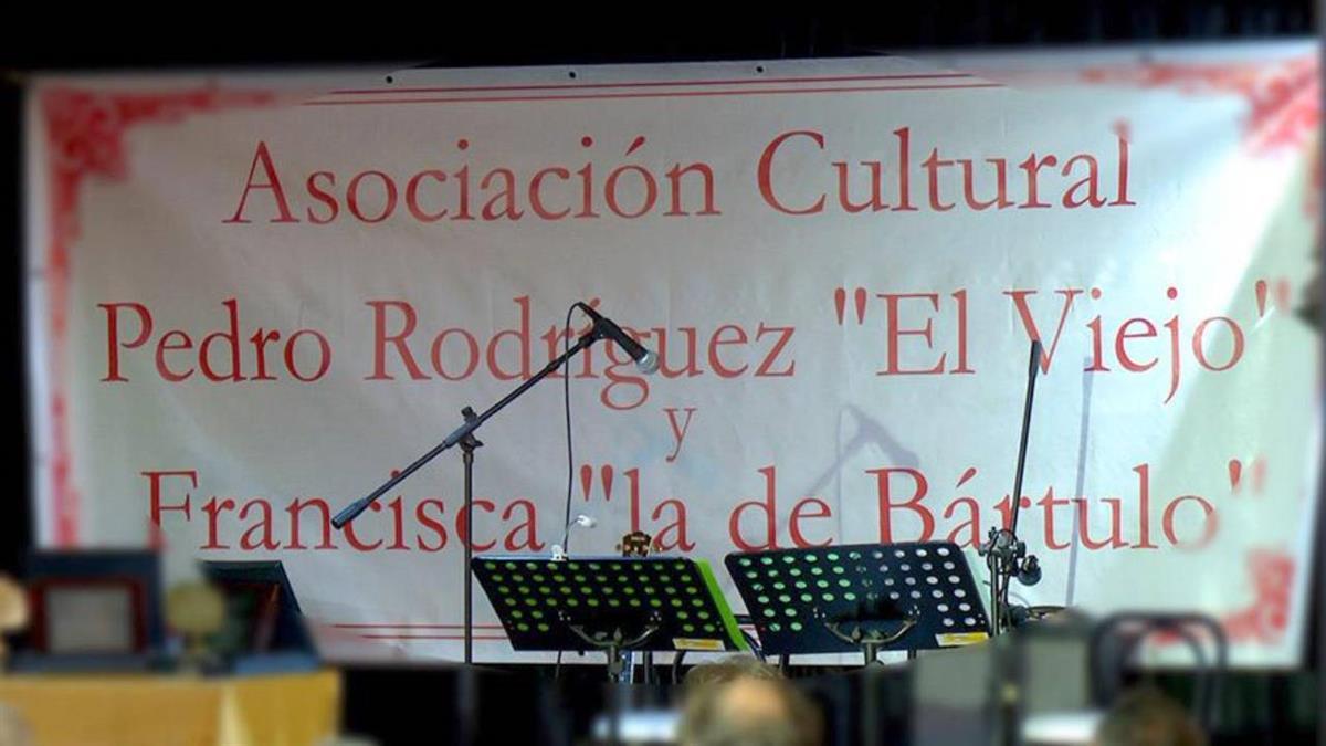 El ayuntamiento cumple el compromiso con la Asociación Cultural Pedro RodrÍguez ‘El Viejo’ y Francisca ‘la de Bártulo’ 