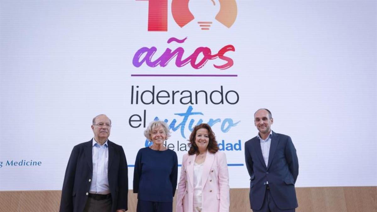 La consejera ha inaugurado la Jornada 10 años liderando el futuro de la Sanidad