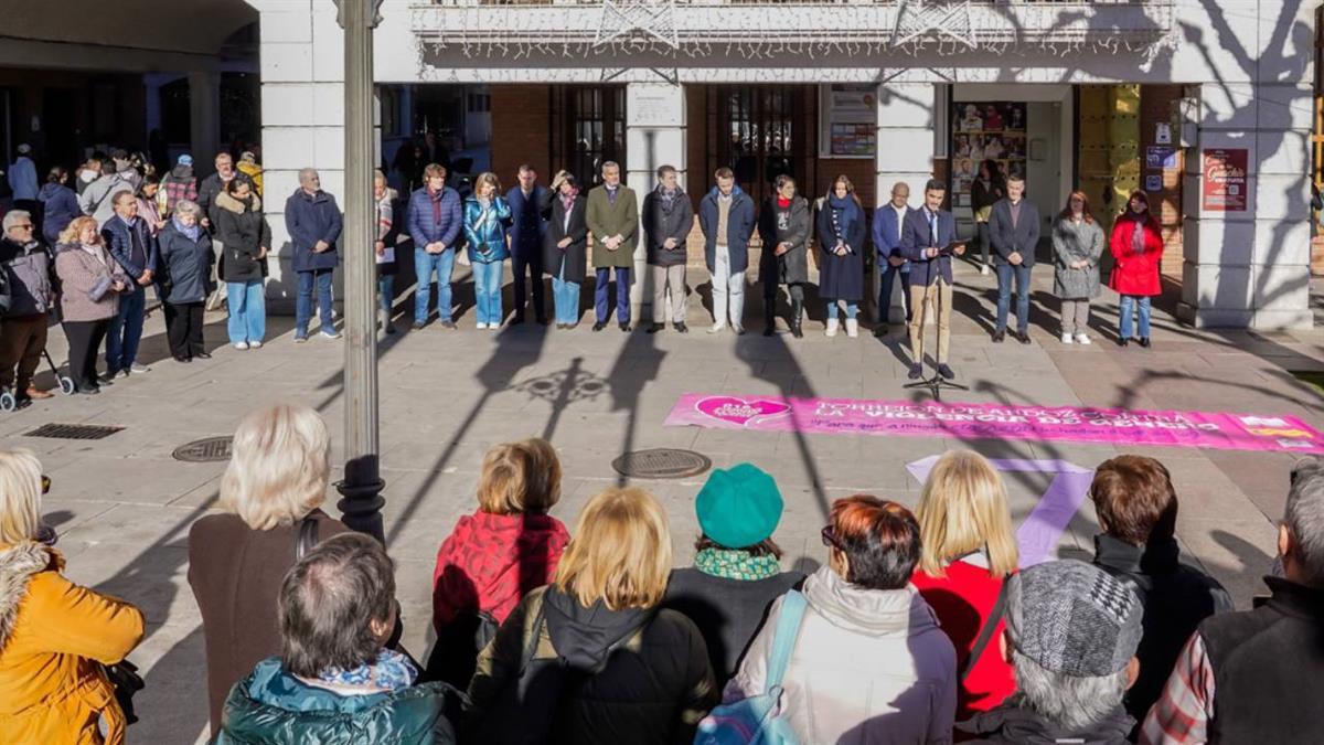 Ha guardado en la Plaza Mayor un minuto de silencio 