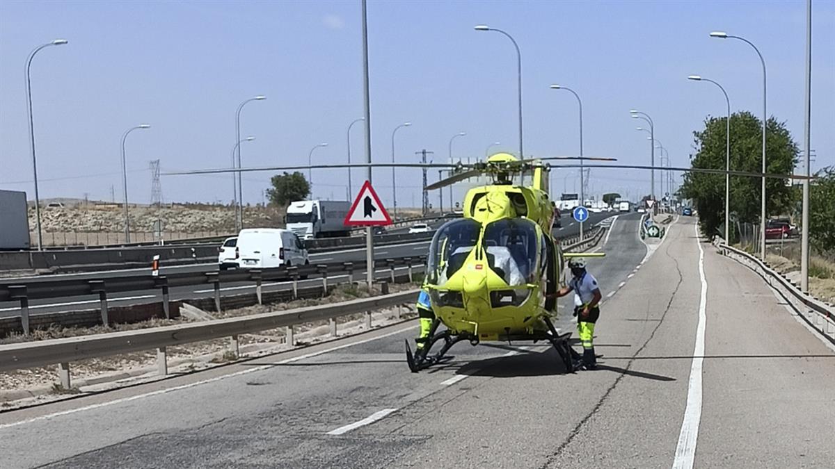 Un policía de Fuenlabrada fuera de servicio encuentra a un varón inconsciente en la A-4