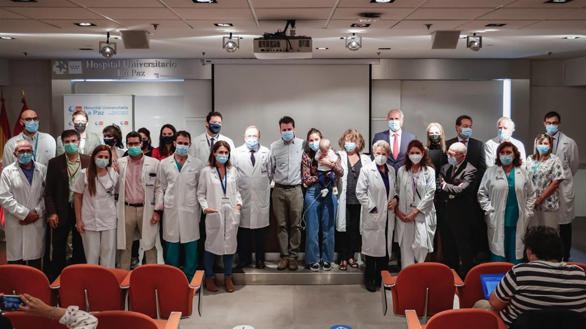 Los profesionales del hospital madrileño transplantan un intestino en asistolia a una niña de 13 meses