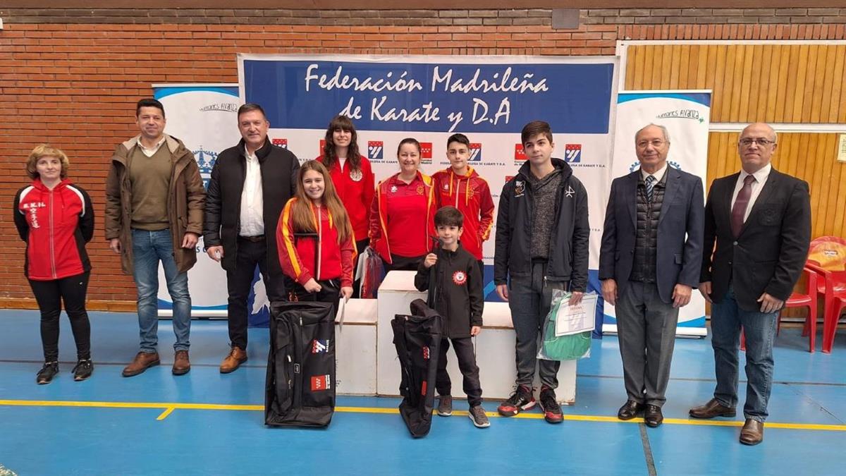 Participaron 10 alumnos de la Escuela de Karate Humanes de Jesús Juan Rubio