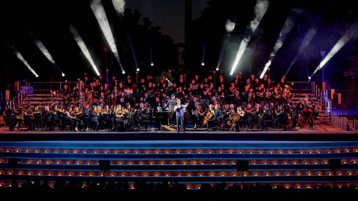 Cerca de 4.500 personas asistieron anoche al arranque de este festival organizado por el Ayuntamiento de Madrid en el Auditorio del Parque Tierno Galván
