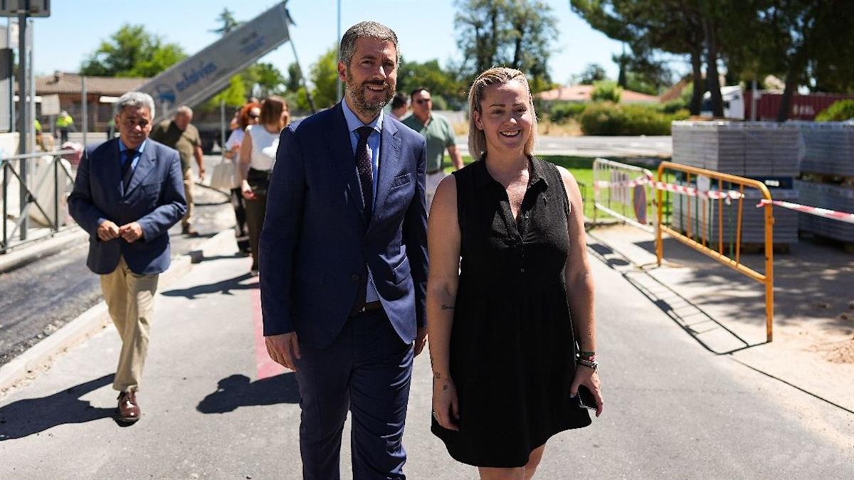 Miguel Ángel García ha supervisado las obras de asfaltado del margen oeste de la M-417 para la instalación de un carril bici