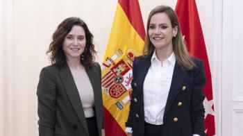 La portavoz del grupo, Isabel Pérez Moñino, denuncia el "efecto llamada" del Gobierno de Ayuso